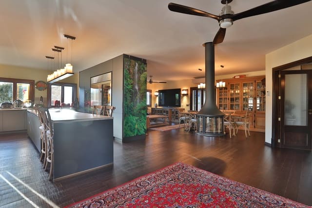 Chalet de 4 habitaciones en Calvià en venta con piscina garaje - 2.099.000 € (Ref: 8840305)