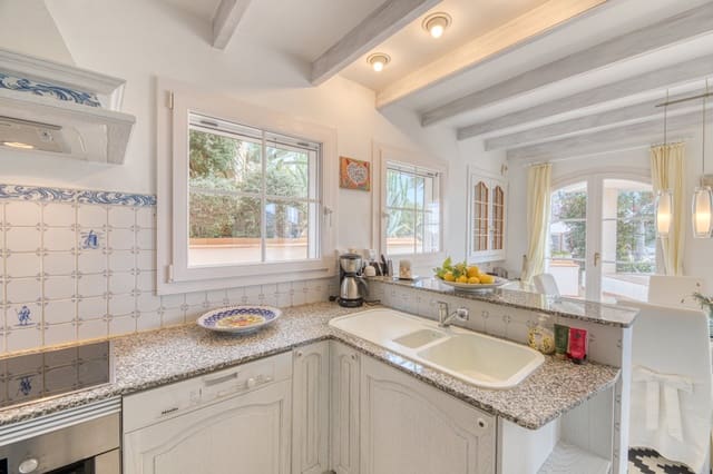 4 soverom Villa til salgs i Puerto de Andratx, Andratx med svømmebasseng garasje - € 3 900 000 (Ref: 8953373)