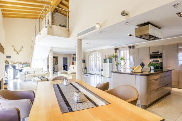 4 sypialnia Finka/Dom wiejski na sprzedaż w Son Macia, Manacor z garażem - 3 750 000 € (Ref: 8971252)