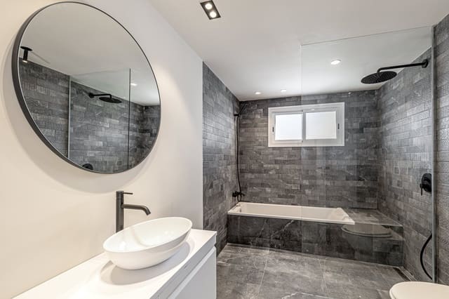 Apartamento de 4 habitaciones en Es Molinar / El Molinar, Palma de Mallorca en venta - 645.000 € (Ref: 8977704)