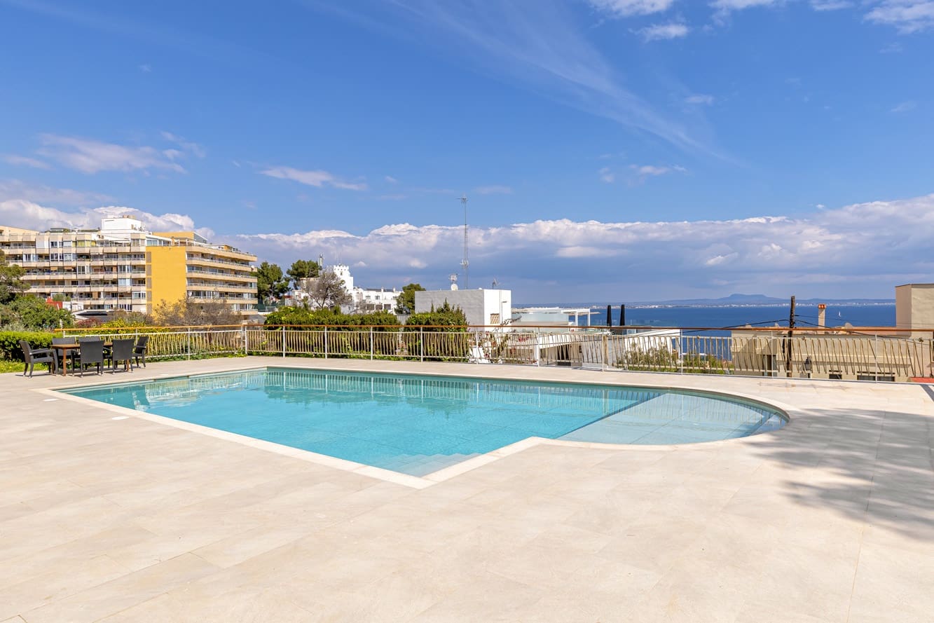 2 bedroom Apartment for sale in Illetas with pool garage - € 695,000 (Ref: 8990093)