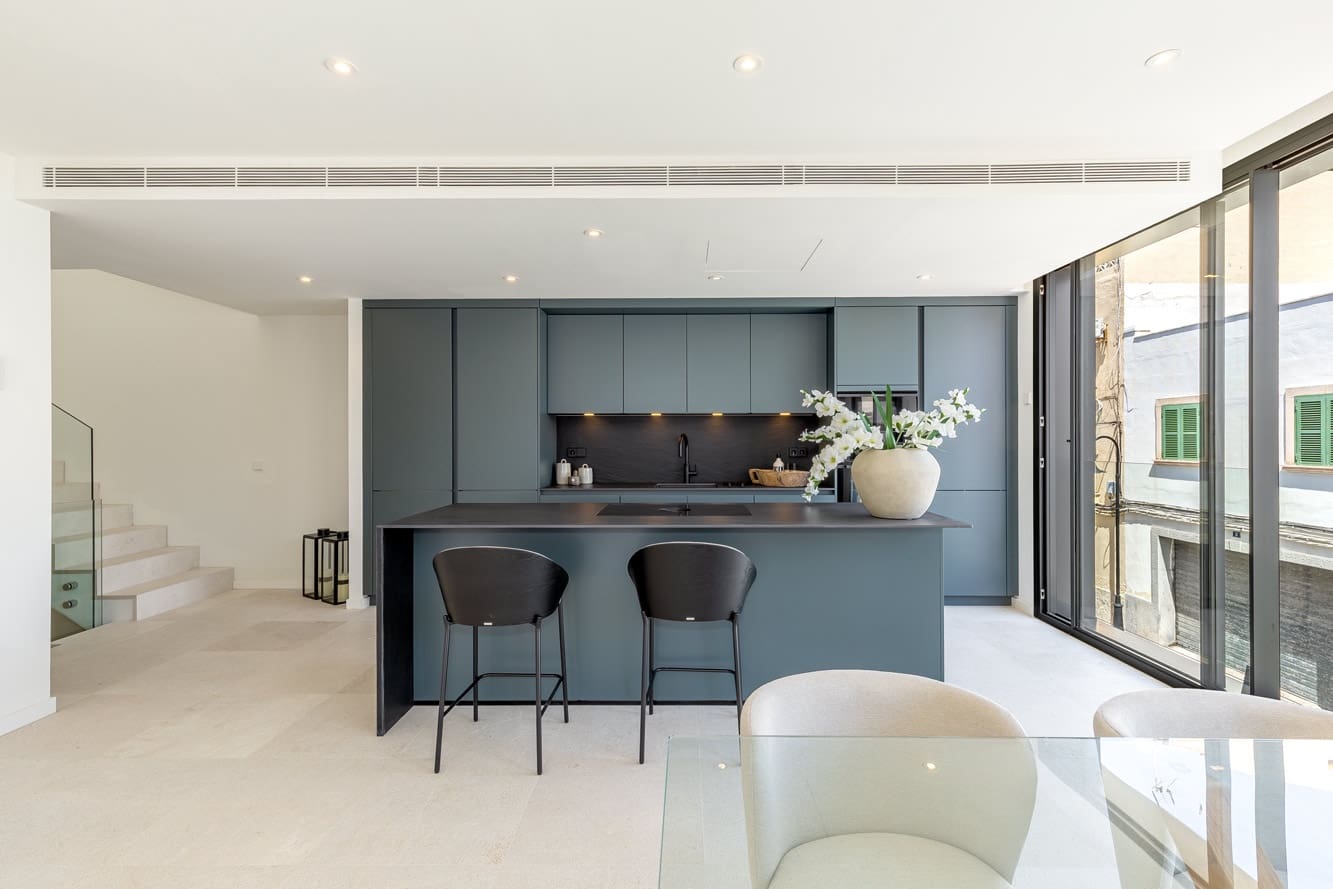 4 bedroom Townhouse for sale in Portixol with pool garage - € 2,800,000 (Ref: 8992924)