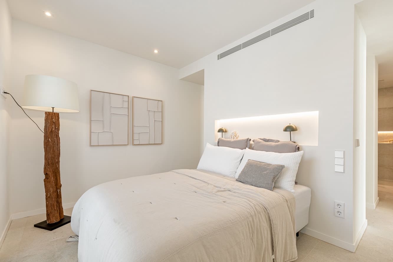 4 bedroom Townhouse for sale in Portixol with pool garage - € 2,800,000 (Ref: 8992924)