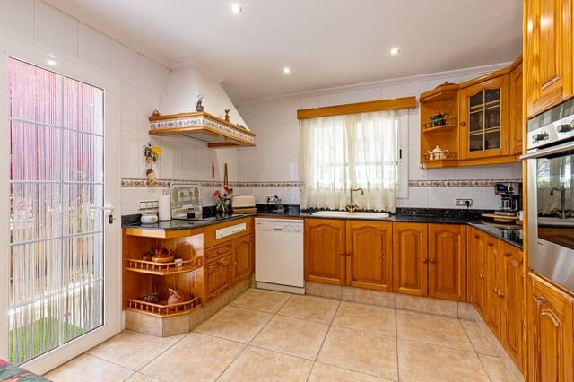 4 sypialnia Willa na sprzedaż w El Toro / Port Adriano, Calvià - 1 150 000 € (Ref: 9000721)