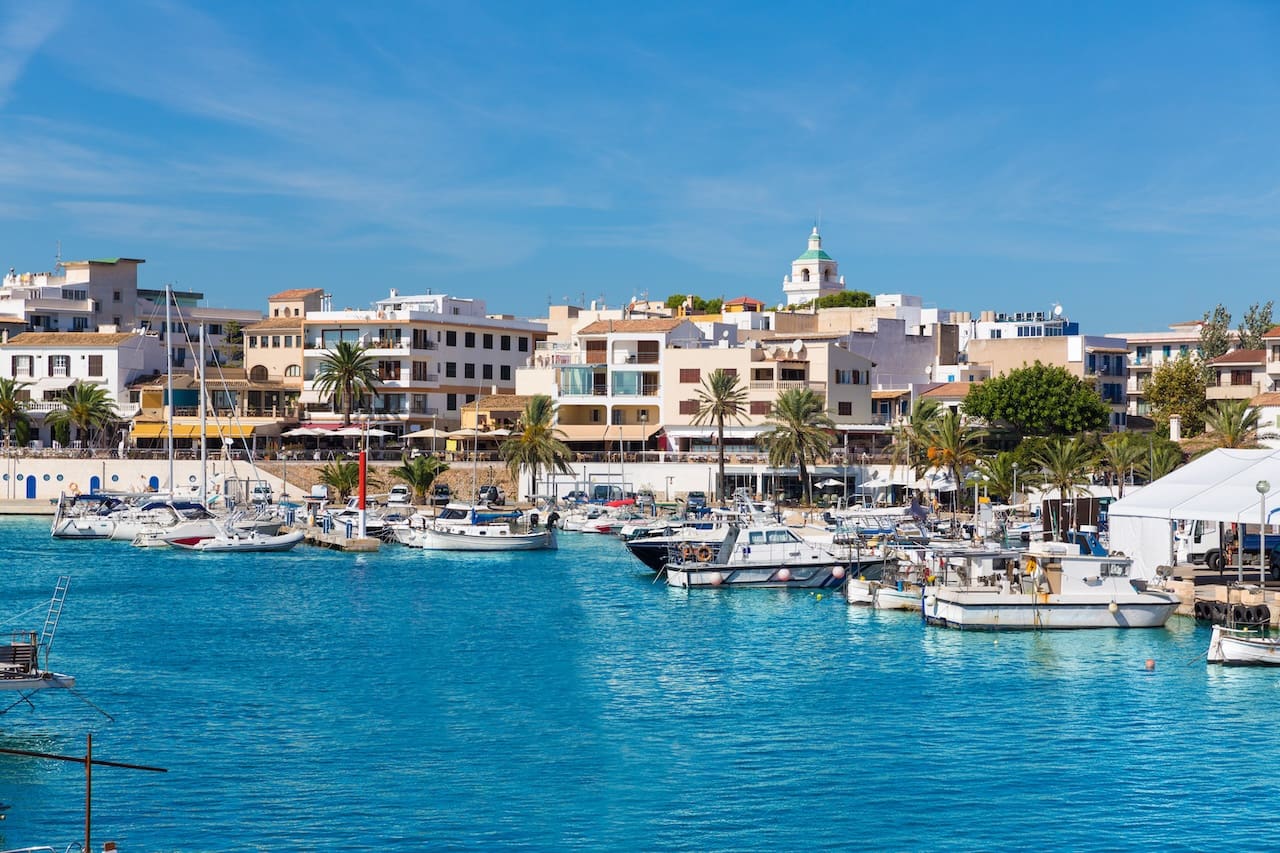 2 soveværelse Lejlighed til salg i Cala Ratjada med swimmingpool - € 410.000 (Ref: 9006665)
