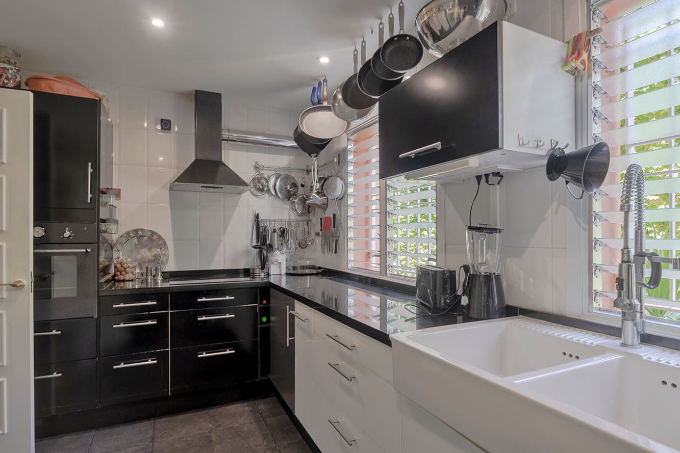 3 bedroom Apartment for sale in Bendinat with pool - € 780,000 (Ref: 9084679)