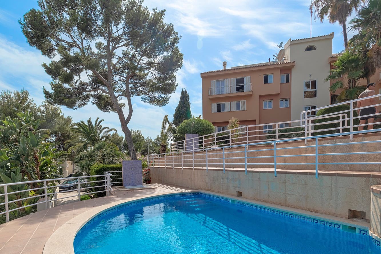 3 bedroom Apartment for sale in Bendinat with pool - € 780,000 (Ref: 9084679)