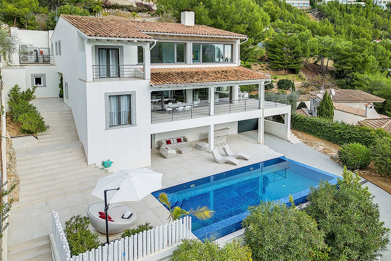 5 bedroom Villa for sale in Son Vida with pool garage - € 4,900,000 (Ref: 9103760)