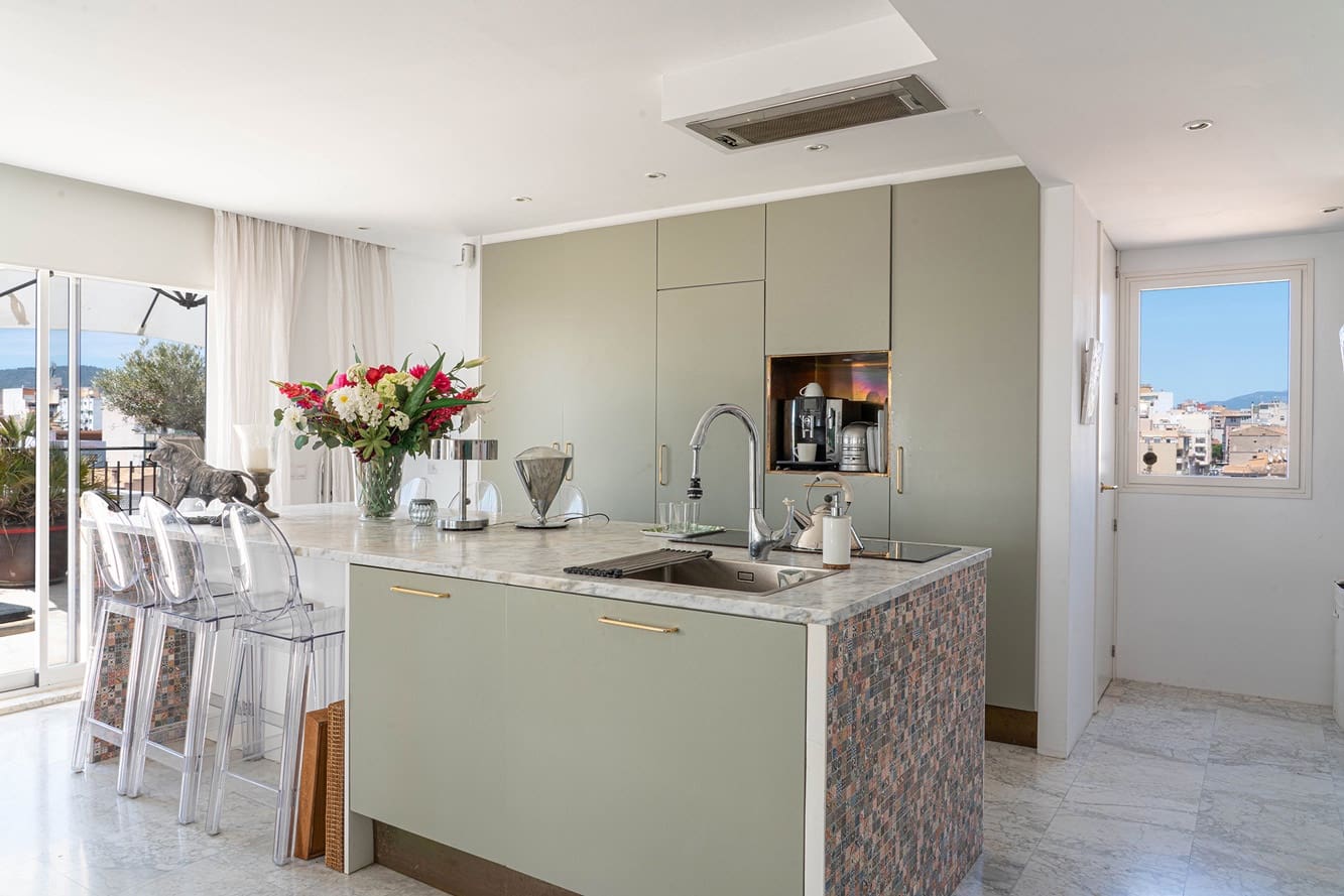 3 bedroom Apartment for sale in Palma de Mallorca - € 1,950,000 (Ref: 9105174)