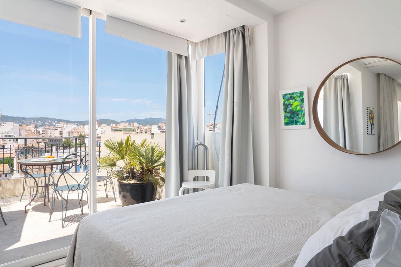 3 bedroom Apartment for sale in Palma de Mallorca - € 1,950,000 (Ref: 9105174)