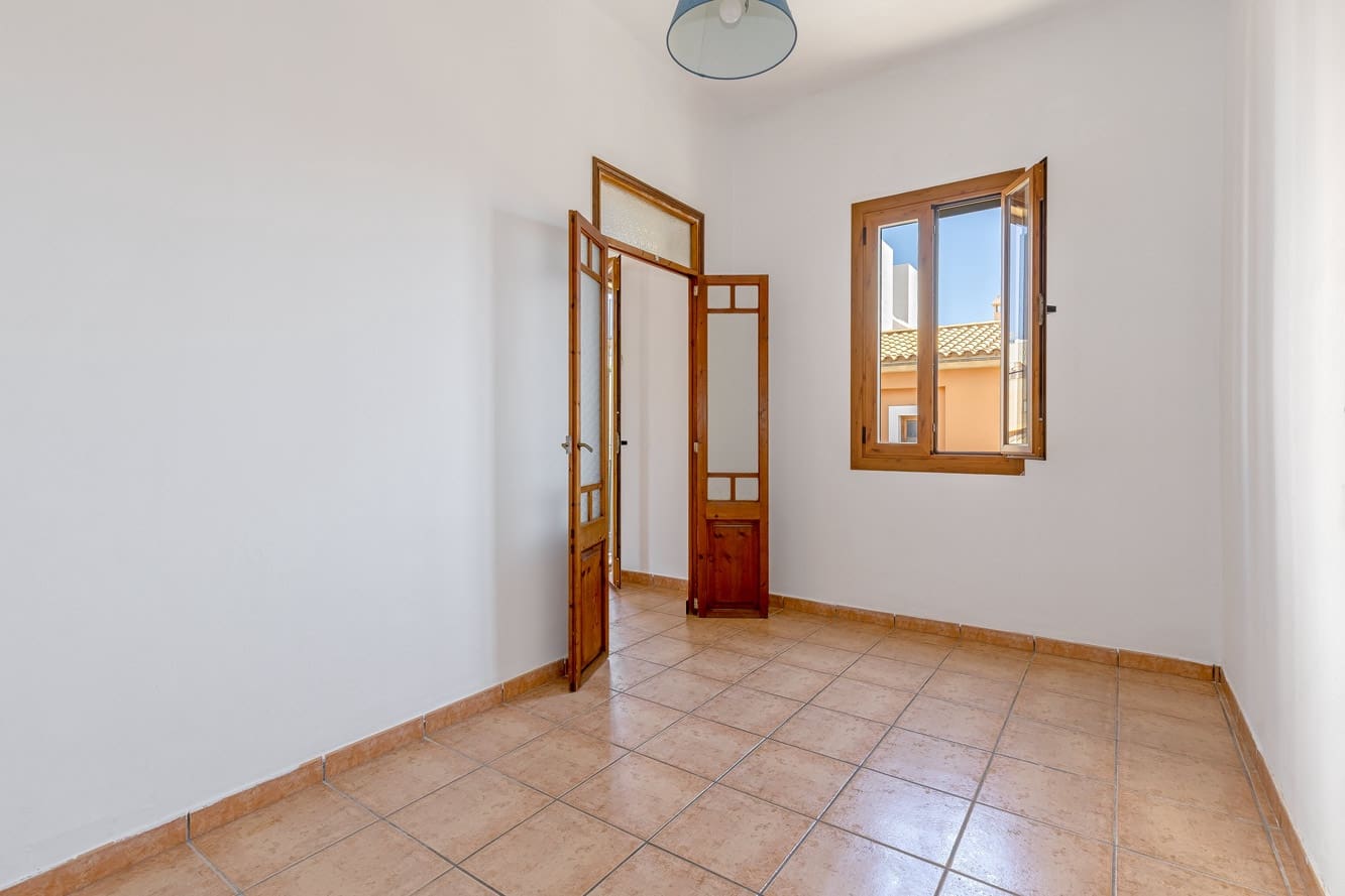 3 bedroom Apartment for sale in Palma de Mallorca - € 525,000 (Ref: 9136411)