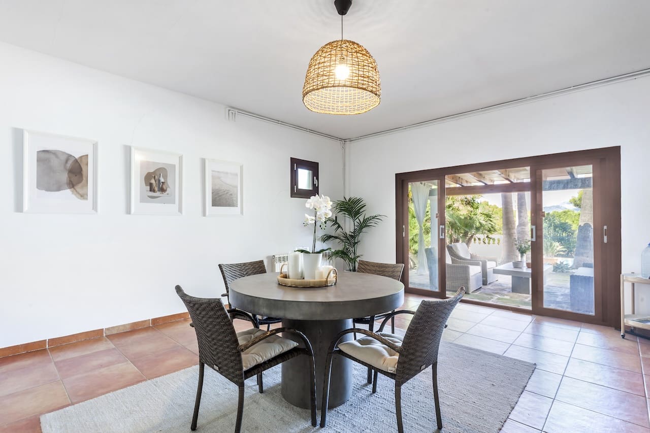 4 soveværelse Villa til salg i Santa Ponsa med swimmingpool garage - € 2.200.000 (Ref: 9203323)