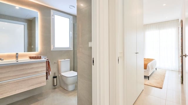 2 soverom Leilighet til salgs i Cala d'Or, Santanyí med svømmebasseng - € 400 000 (Ref: 9221623)