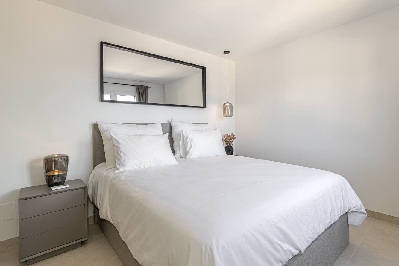 2 bedroom Villa for sale in Santa Ponsa with pool garage - € 1,850,000 (Ref: 9235283)