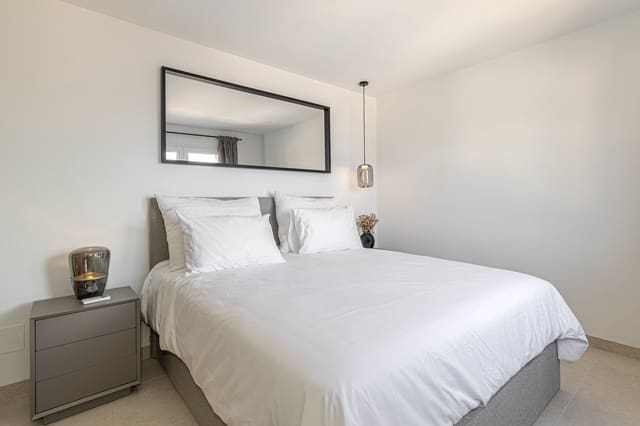 2 soveværelse Villa til salg i Santa Ponsa, Calvià med swimmingpool garage - € 1.850.000 (Ref: 9235283)