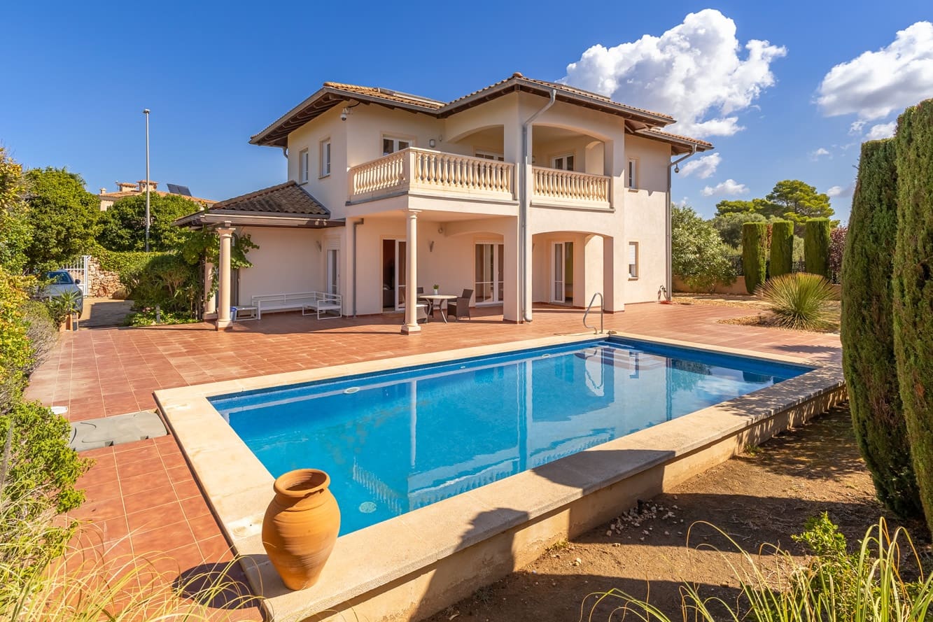 4 bedroom Villa for sale in Puig de Ros with pool garage - € 1,980,000 (Ref: 9242088)