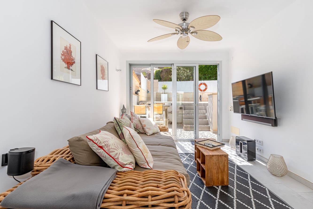 2 sovrum Hus till salu i Cala Llombards med pool garage - 699 000 € (Ref: 9263005)