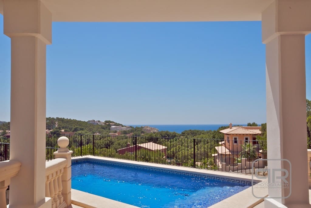 3 soverom Villa til salgs i Costa de la Calma med svømmebasseng garasje - € 2 550 000 (Ref: 9267587)