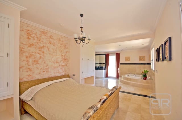 3 soverom Villa til salgs i Costa de la Calma, Calvià med svømmebasseng garasje - € 2 550 000 (Ref: 9267587)