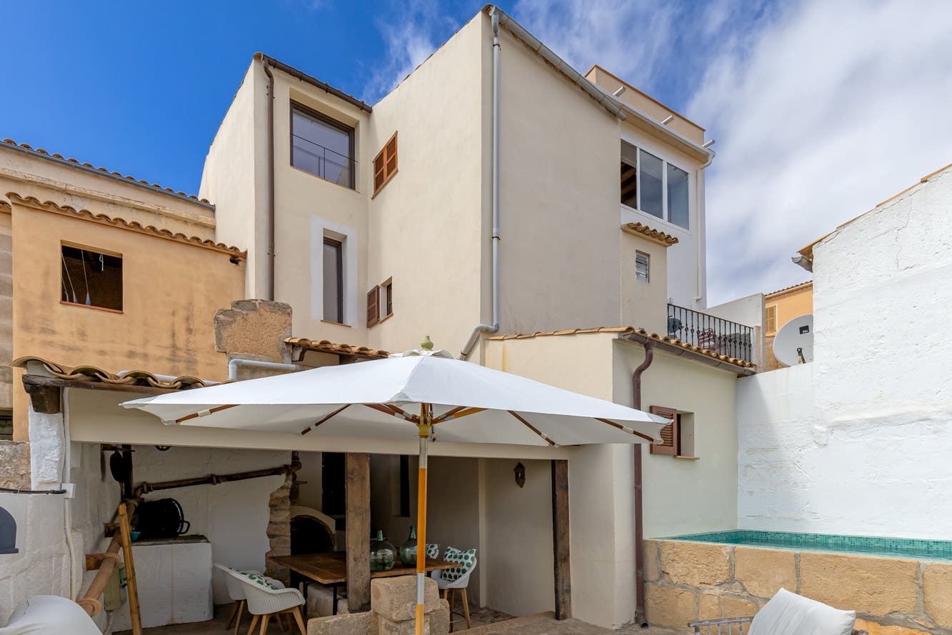 1 bedroom Apartment for sale in Capdepera with pool - € 750,000 (Ref: 9306984)