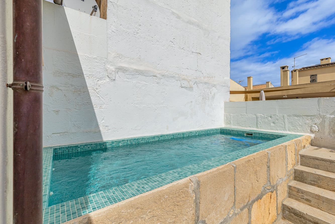 1 bedroom Apartment for sale in Capdepera with pool - € 750,000 (Ref: 9306984)