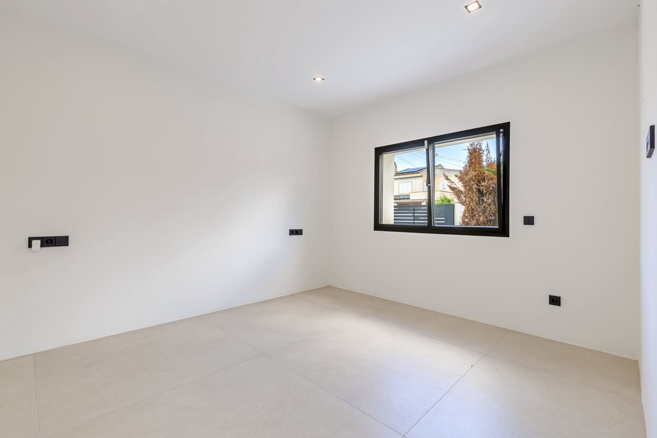 Chalet de 3 habitaciones en Badia Gran en venta con piscina - 1.800.000 € (Ref: 9329777)