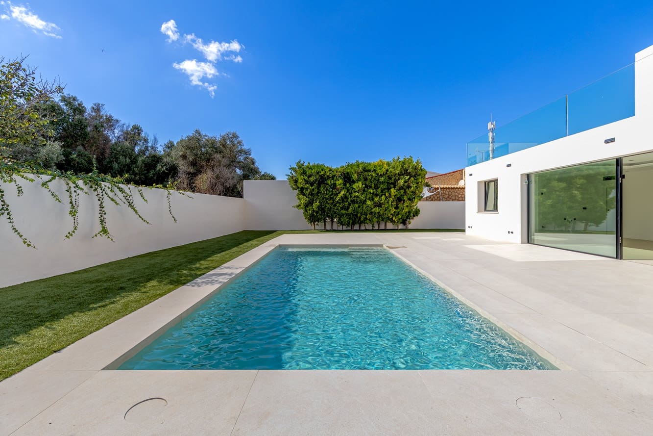 Chalet de 3 habitaciones en Badia Gran en venta con piscina - 1.800.000 € (Ref: 9329777)