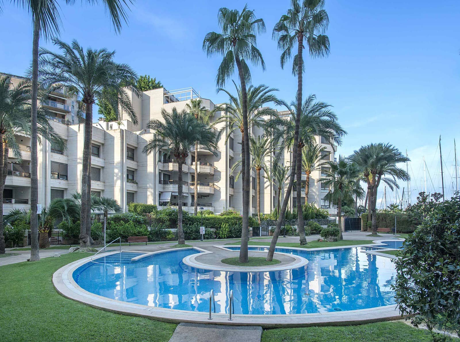 3 bedroom Penthouse for sale in Palma de Mallorca with pool - € 1,650,000 (Ref: 9340109)