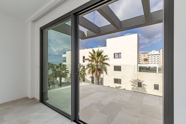 2 soveværelse Penthouse til salg i Playa de Palma, Palma de Mallorca med swimmingpool - € 1.675.000 (Ref: 9340199)