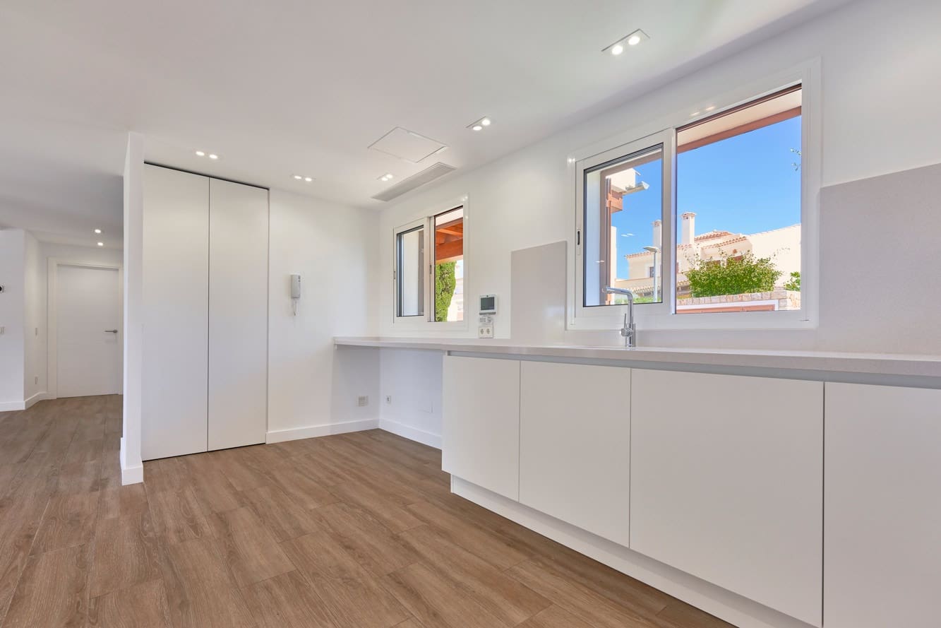 3 bedroom Villa for sale in Santa Ponsa with pool - € 1,750,000 (Ref: 9354234)