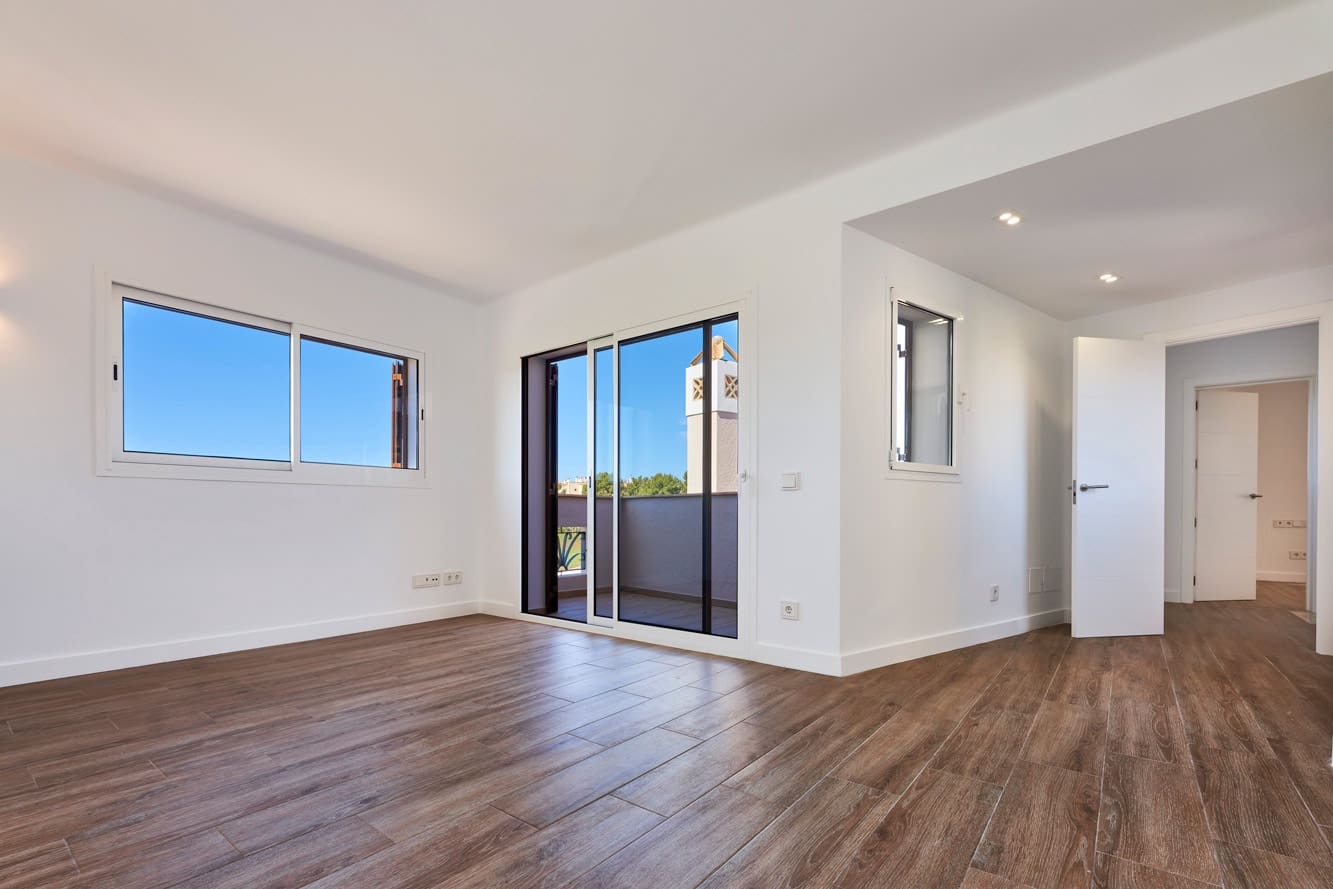 3 bedroom Villa for sale in Santa Ponsa with pool - € 1,750,000 (Ref: 9354234)