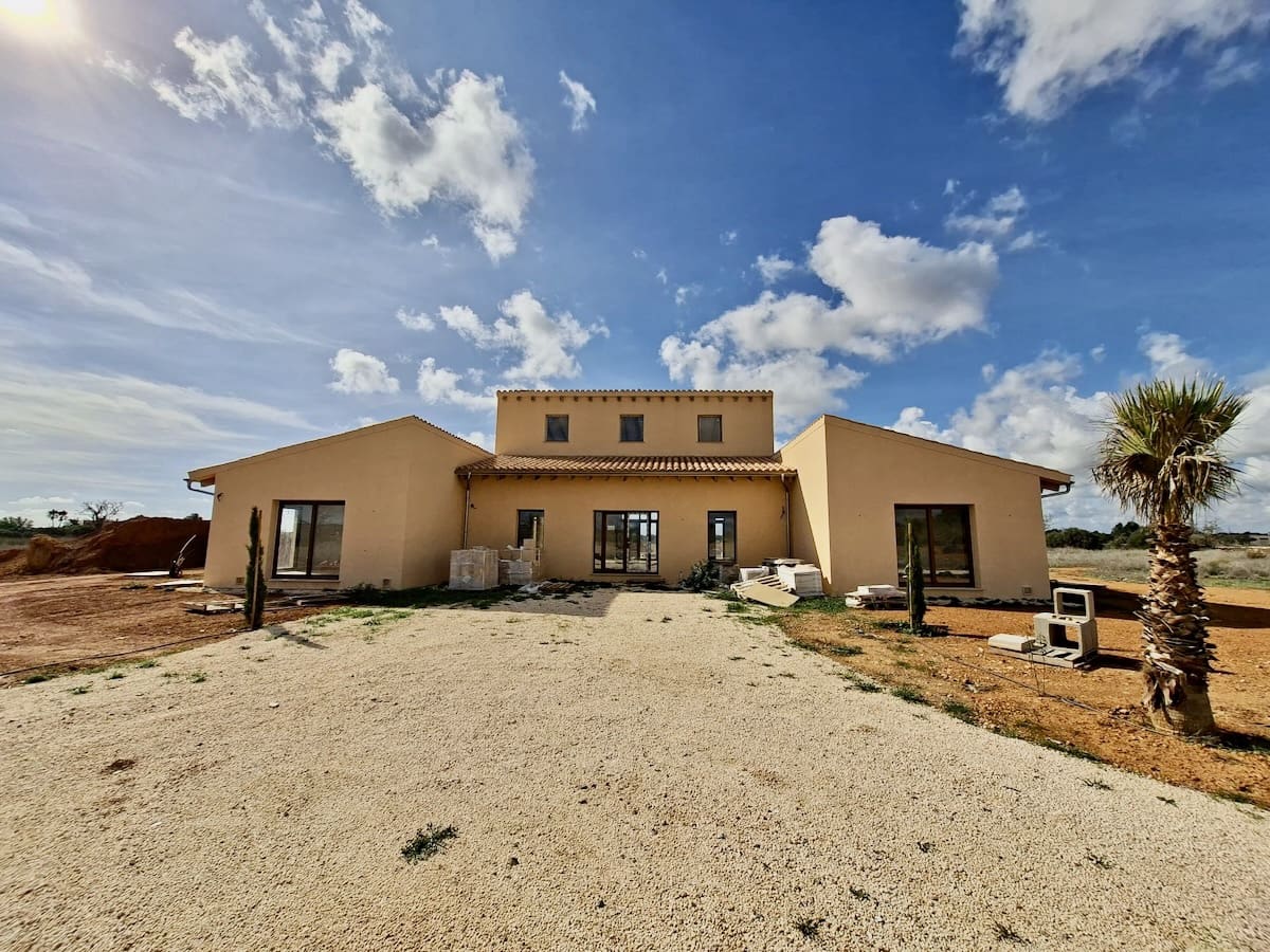 4 soveværelse Finca/Landehus til salg i Campos med swimmingpool - € 1.980.000 (Ref: 9357636)