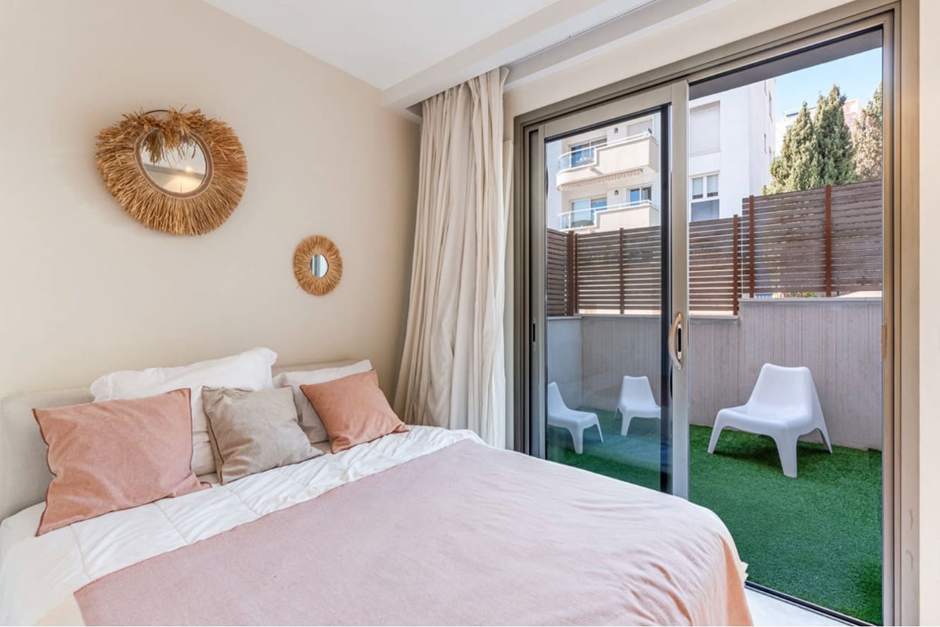 3 soverom Leilighet til salgs i Cala Mayor med svømmebasseng - € 670 000 (Ref: 9378455)