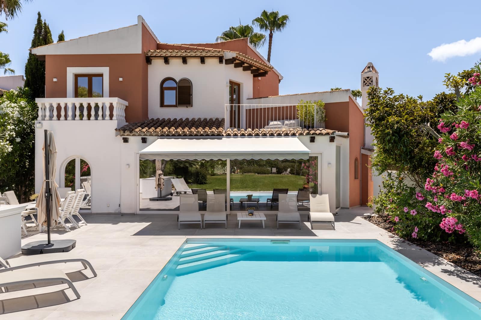 3 Zimmer Villa zu verkaufen in Santa Ponsa mit Pool - 2.450.000 € (Ref: 9386866)