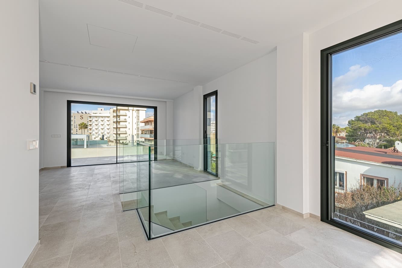 2 bedroom Penthouse for sale in Playa de Palma with pool - € 1,450,000 (Ref: 9394434)