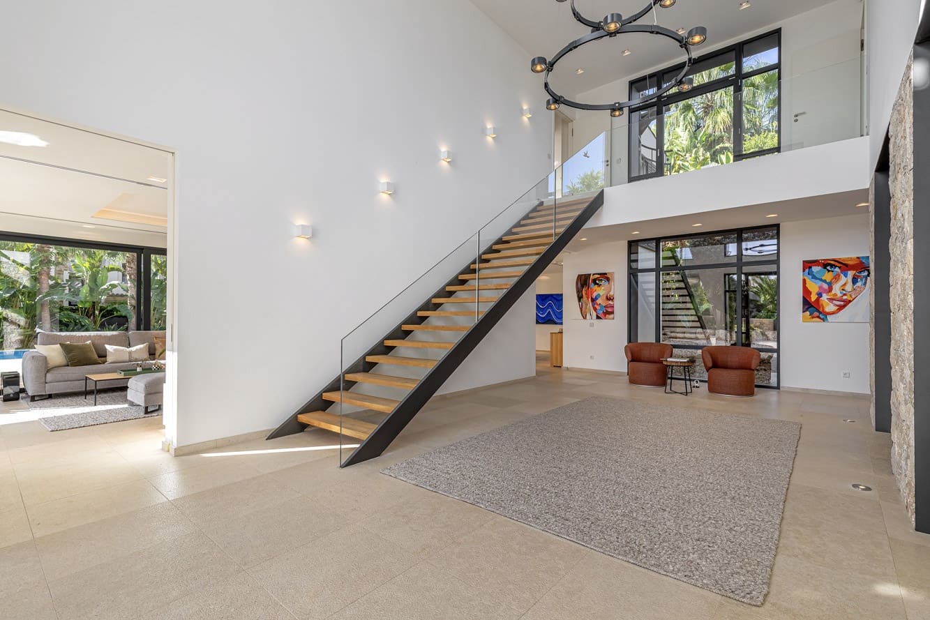 5 bedroom Villa for sale in Santa Ponsa with pool - € 6,300,000 (Ref: 9402578)