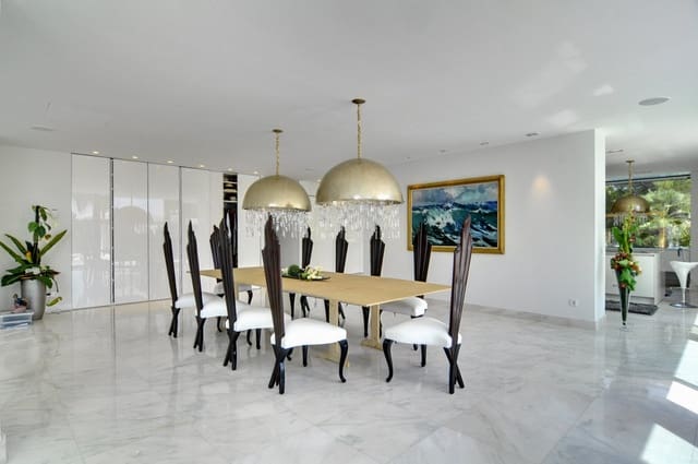 4 soveværelse Villa til salg i Santa Ponsa, Calvià med swimmingpool - € 6.900.000 (Ref: 9421507)