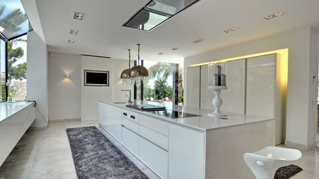 4 soveværelse Villa til salg i Santa Ponsa, Calvià med swimmingpool - € 6.900.000 (Ref: 9421507)