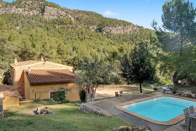 3 soveværelse Finca/Landehus til salg i Santa María del Camí med swimmingpool - € 1.995.000 (Ref: 9426518)