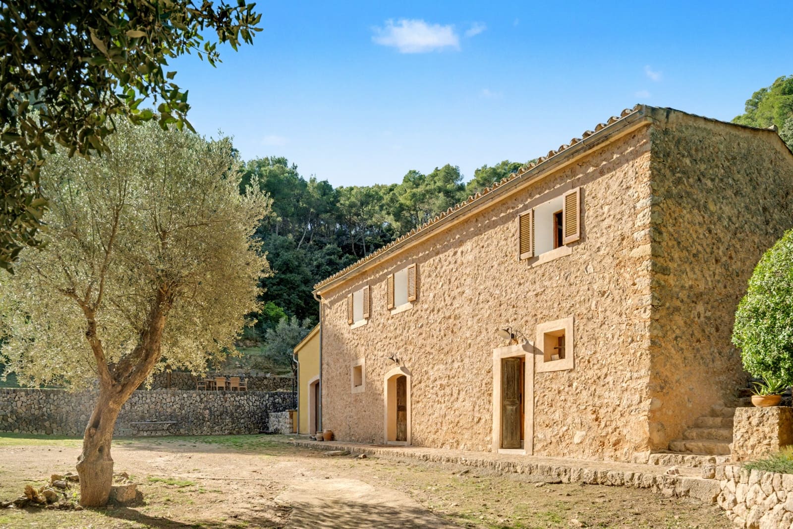 3 bedroom Finca/Country House for sale in Santa Maria del Cami with pool - € 1,995,000 (Ref: 9426518)