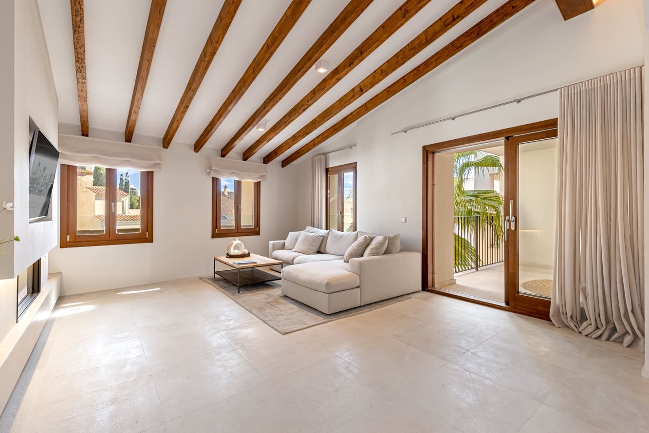 3 bedroom Apartment for sale in Santa Maria del Cami with pool - € 895,000 (Ref: 9426519)