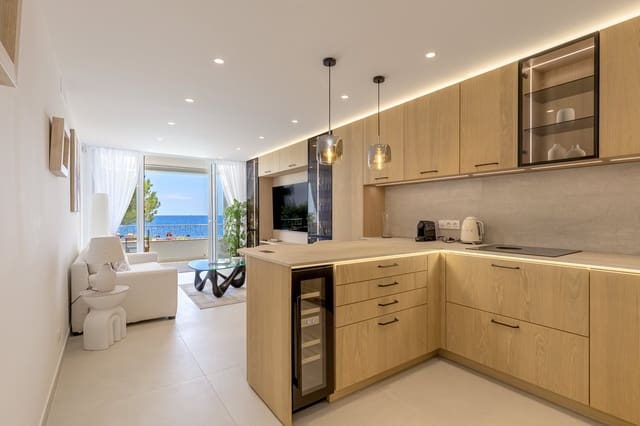 2 sypialnia Apartament na sprzedaż w Es Camp De Mar / El Camp De Mar, Andratx z basenem - 990 000 € (Ref: 9756303)