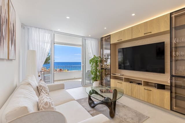 2 sypialnia Apartament na sprzedaż w Es Camp De Mar / El Camp De Mar, Andratx z basenem - 990 000 € (Ref: 9756303)