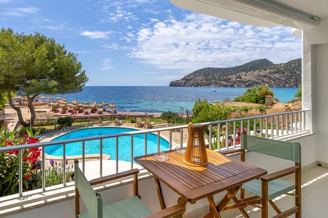 2 sypialnia Apartament na sprzedaż w Es Camp De Mar / El Camp De Mar, Andratx z basenem - 990 000 € (Ref: 9756303)