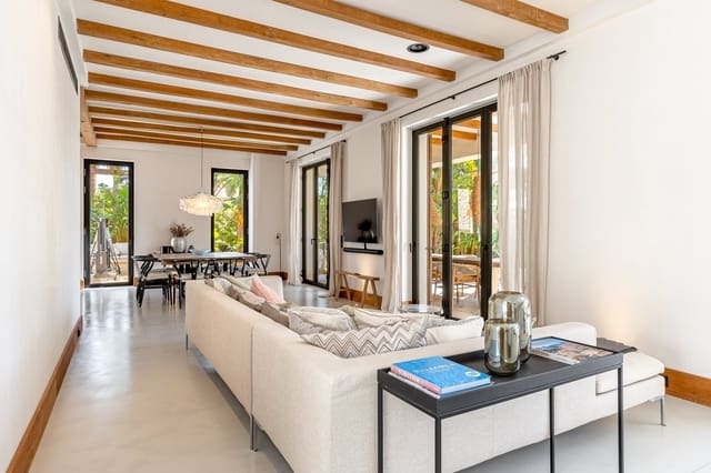 4 makuuhuone Huvila myytävänä paikassa Santa Ponsa, Calvià mukana uima-altaan 
autotalli - 5 950 000 € (Ref: 9973986)