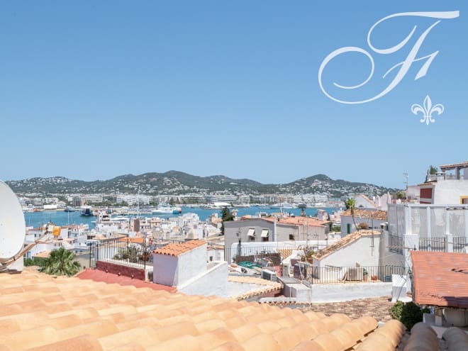 8 bedroom Villa for sale in Ibiza / Eivissa town - € 3,800,000 (Ref: 6249088)