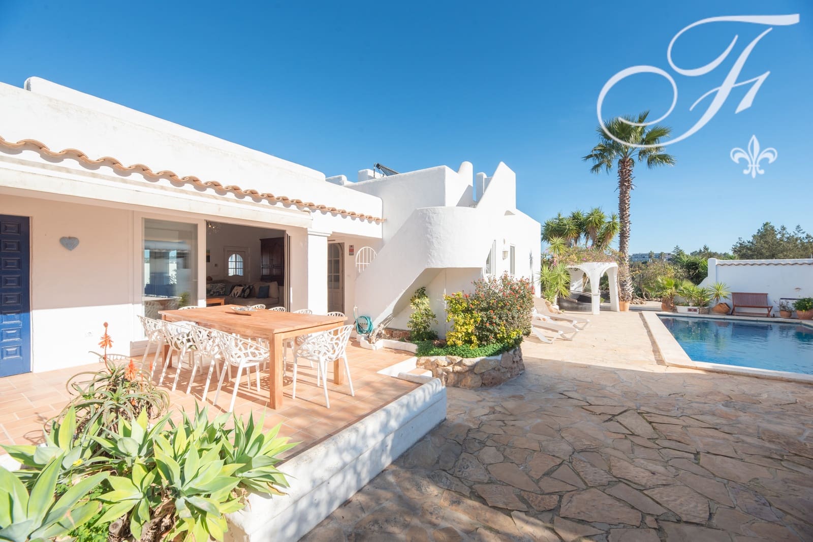 4 slaapkamer Villa te koop in Sant Agusti des Vedra met zwembad garage - € 1.395.000 (Ref: 8055934)
