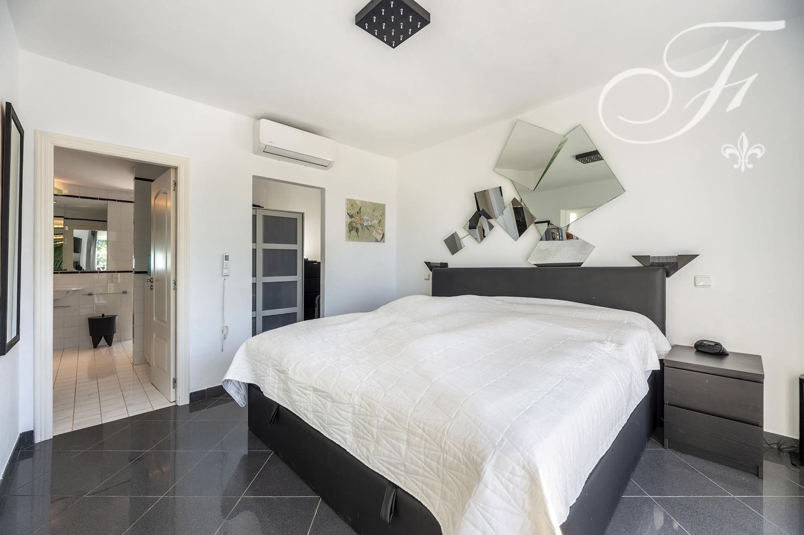 4 soveværelse Villa til salg i Cala Vadella med swimmingpool garage - € 3.500.000 (Ref: 8334920)