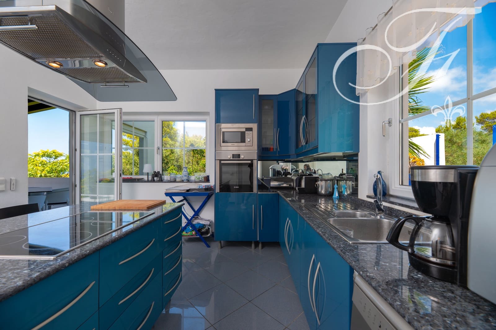 4 sypialnia Willa na sprzedaż w Cala Vadella z basenem garażem - 2 750 000 € (Ref: 8334920)