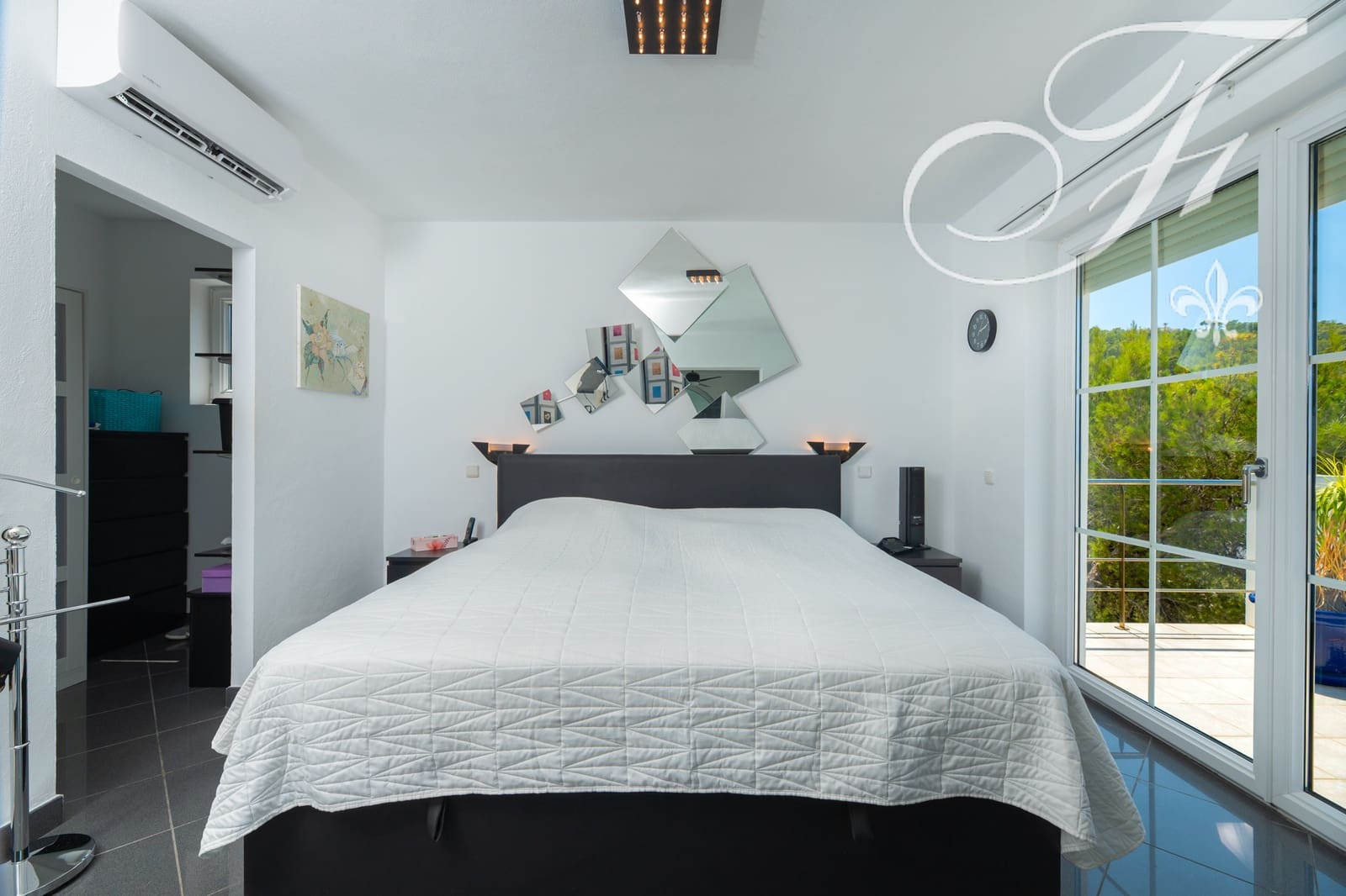 4 sypialnia Willa na sprzedaż w Cala Vadella z basenem garażem - 2 750 000 € (Ref: 8334920)